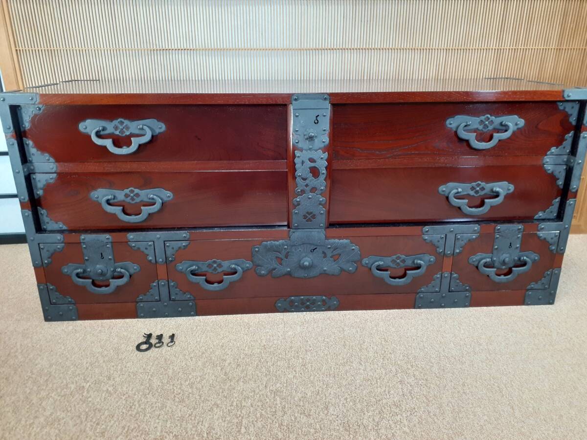 骨董 船箪笥 銭箱 引き出し 金具 鍵付 手提げ 銭箱/船箪笥/ケヤキ/貴重箱/金具/銭函/隠し/鍵/錠前/骨董/古民具/