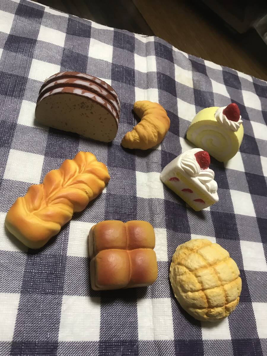 新品】もっちりケーキ屋さん 1BOX 10個入り リーメント スクイーズ