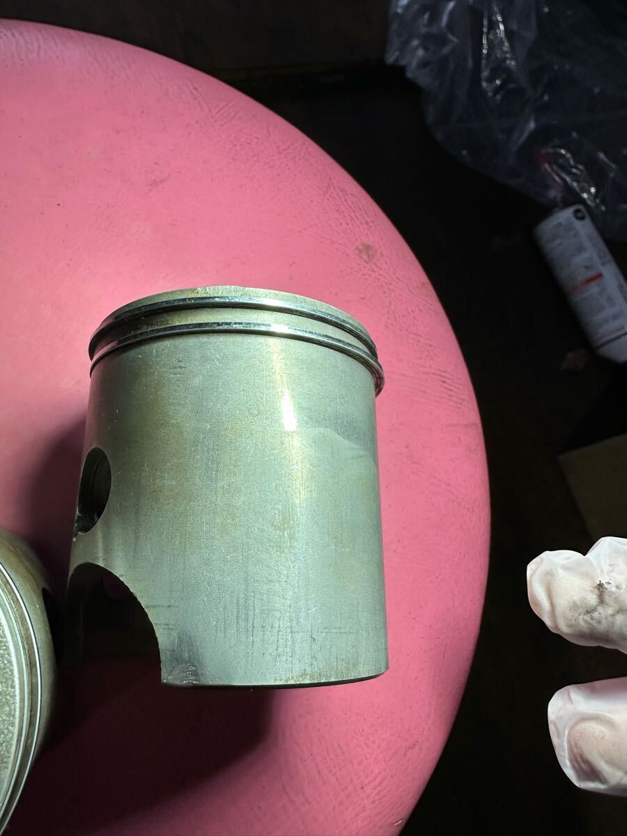 当時物 自宅倉庫蔵出し品 YAMAHA ヤマハ純正部品 RD250/350 共通【リードバルブ・アッセンブリ】2個組一括 元箱入の新品 2スト DX RX RZ ヤマハ純正当時物カゴ 倉庫にて長期保管の部品多数出品中☆