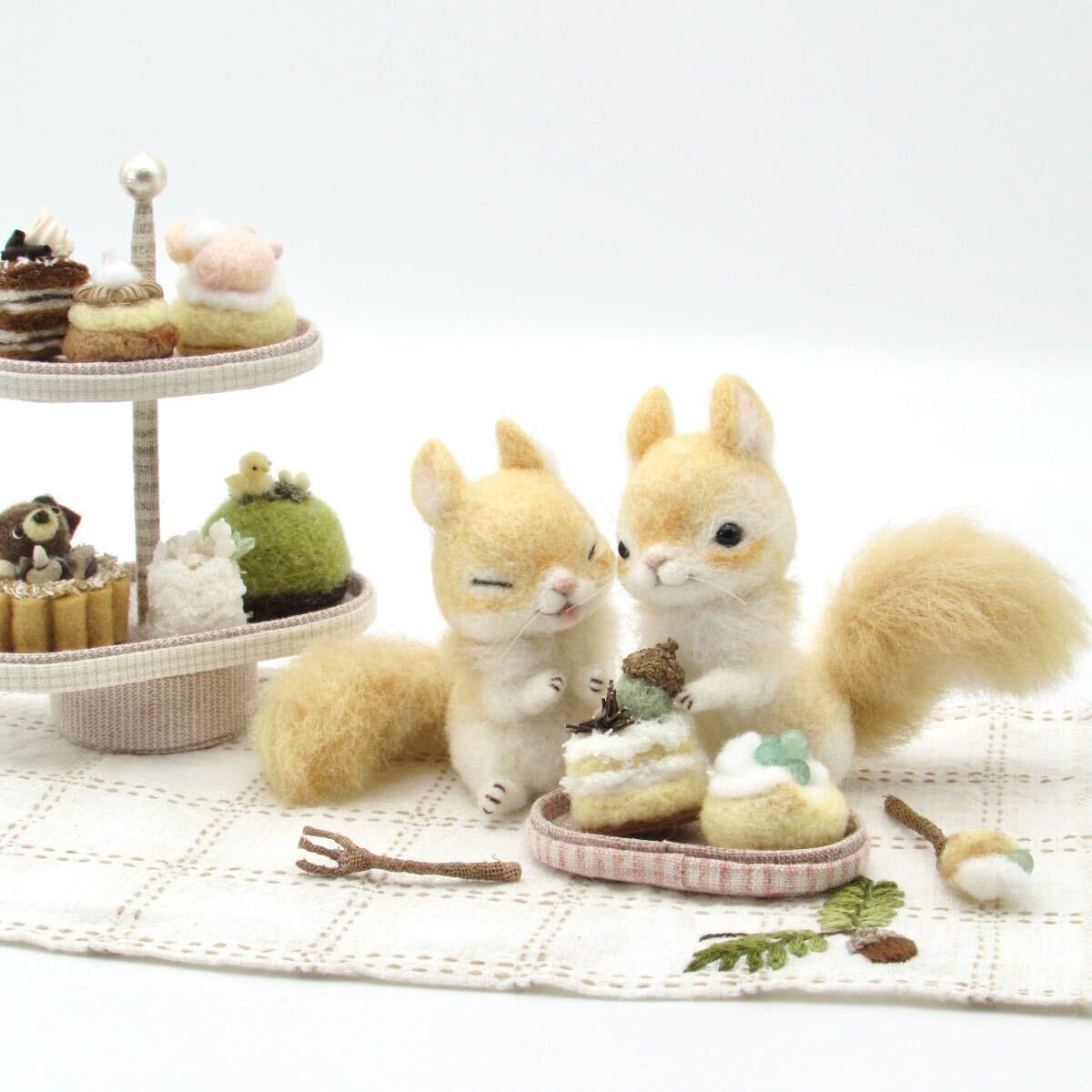 羊毛フェルト猫 バーマン猫ブローチ 羊毛フェルト猫ブローチ | iichi 日々の暮らしを心地よくする