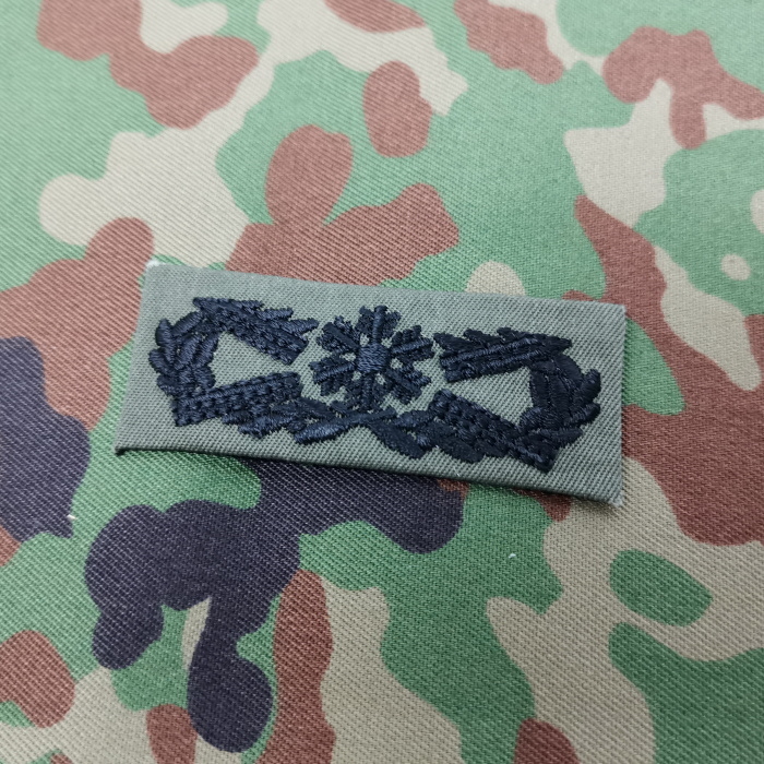 陸上自衛隊制服用金属製スキー徽章PX品新品長期保管品の落札情報詳細
