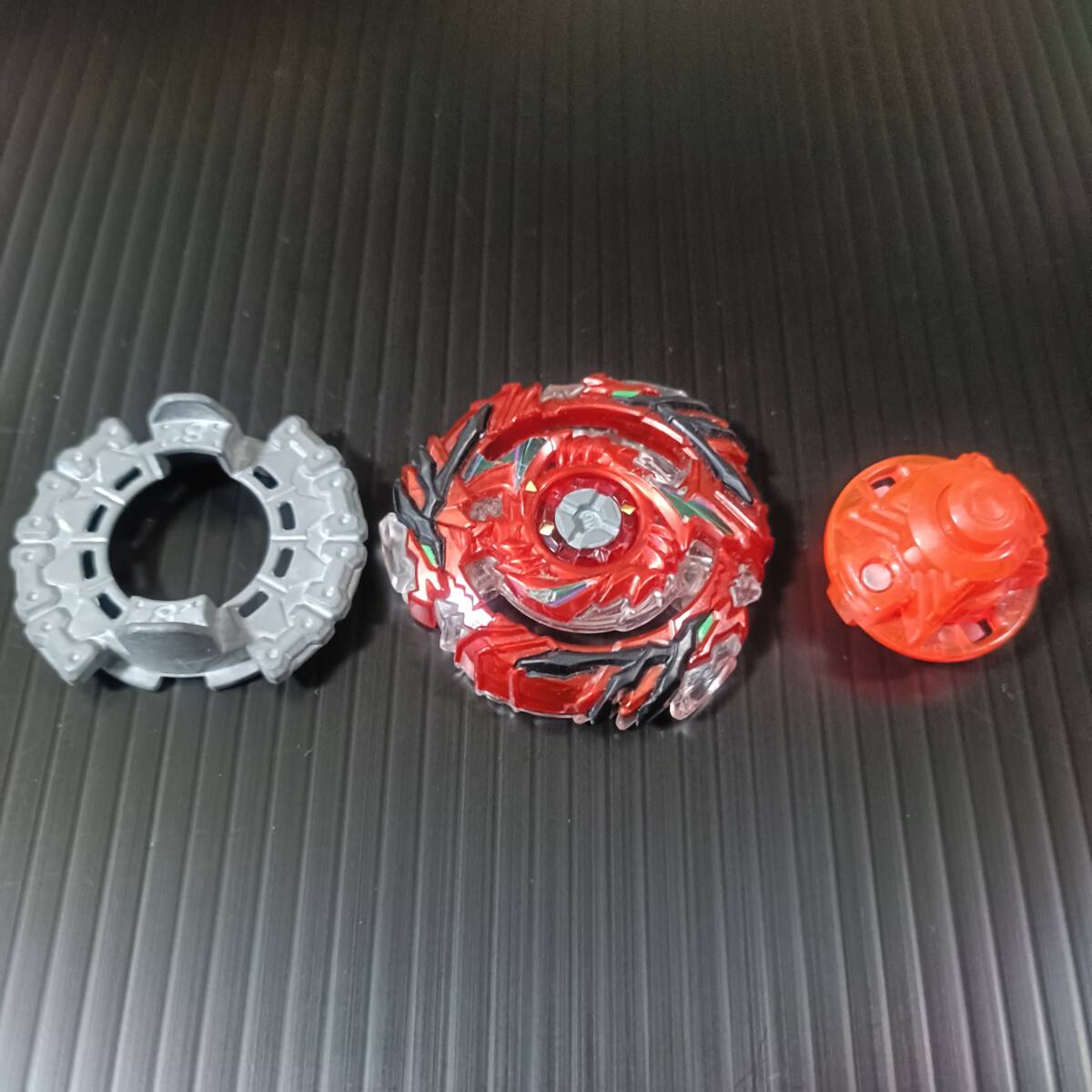 新品】☆レア☆ベイブレードバースト☆ドレインファブニル.8.Nt