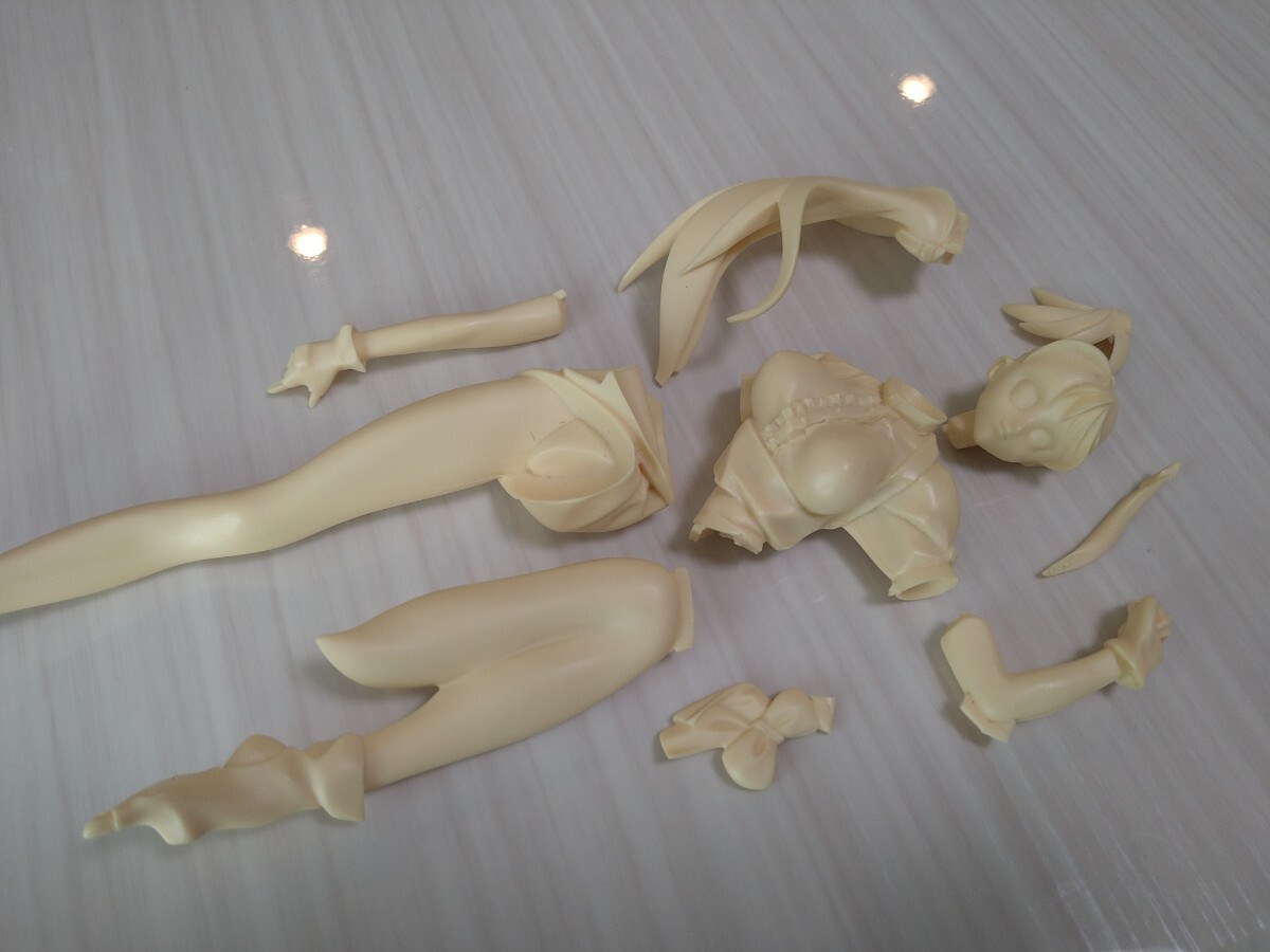 新品】未組立 武内優香 ヴァリアブル・ジオ V.G ガレージキット ガレキ 