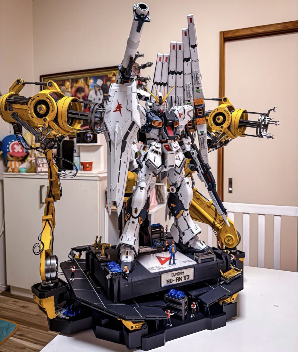 ジオラマベース LED 電飾付き 基地 格納庫 ガンダム 模型展示用の落札