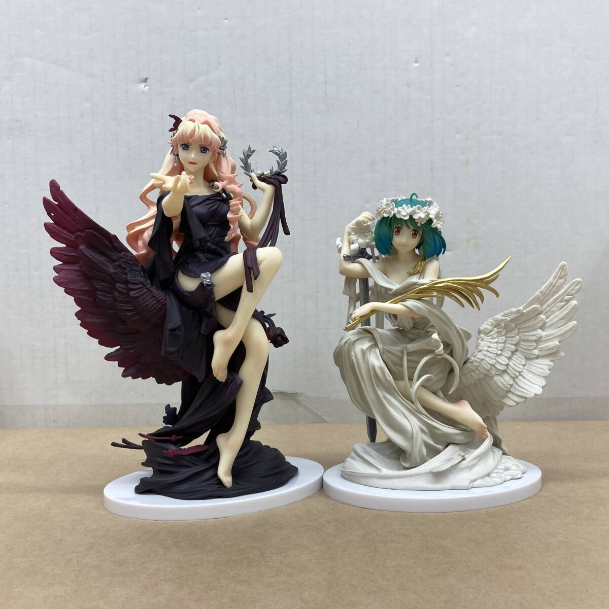 新品】マクロスF ファンクラブM魂 受注生産限定品 B2 タペストリー 