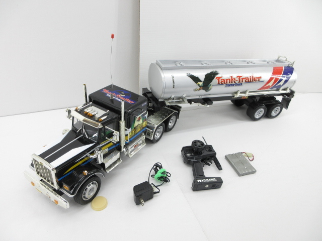 新品】1/43 京商 UD TRUCKS 新型 クオン Quon GK トラクターヘッド