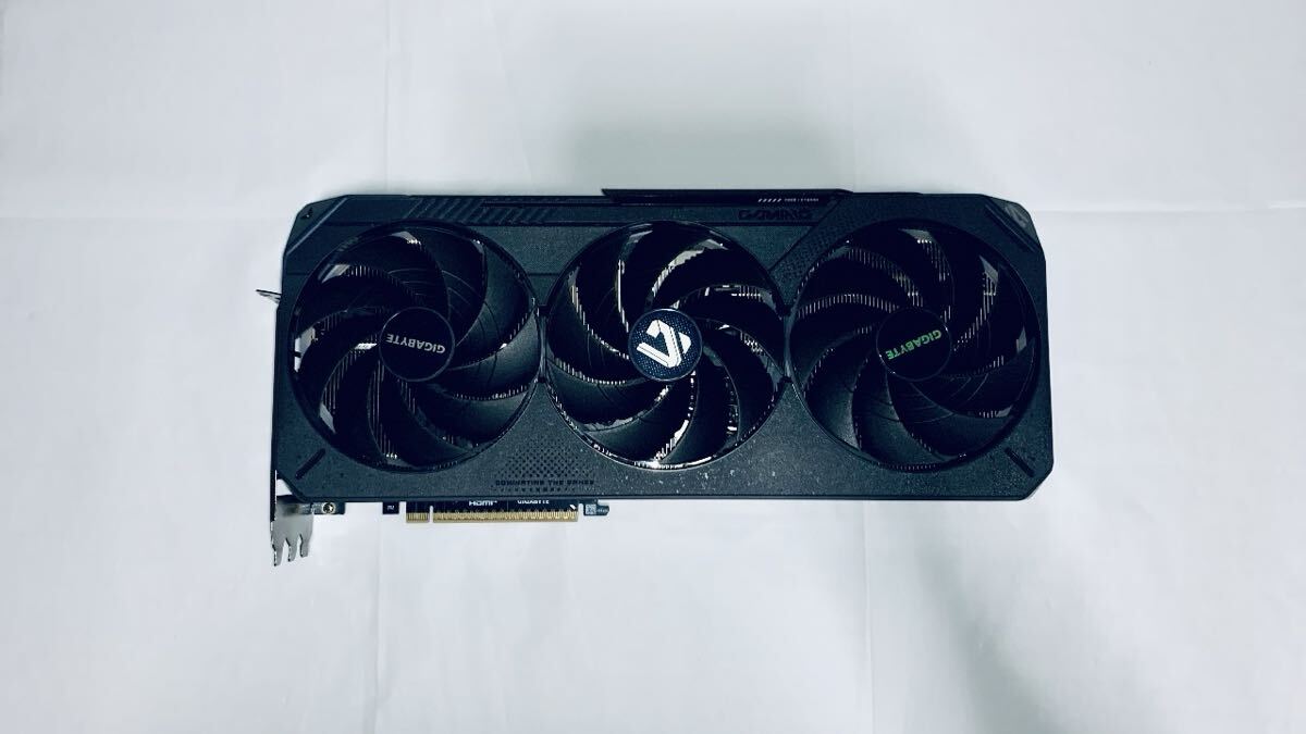 目立った傷や汚れなし】GIGABYTE GEFORCE RTX 4060 Ti AERO OC 8G 中古 