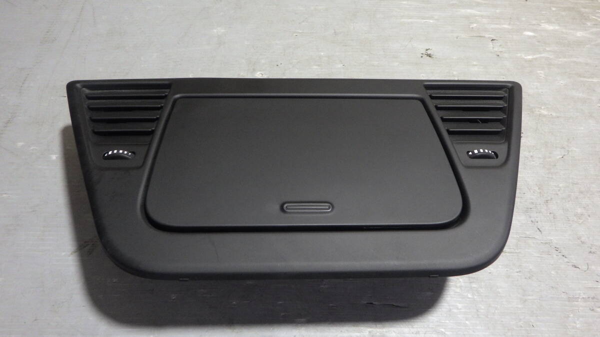 中古】AR002 940 アルファロメオ ジュリエッタ ダッシュボード 小物