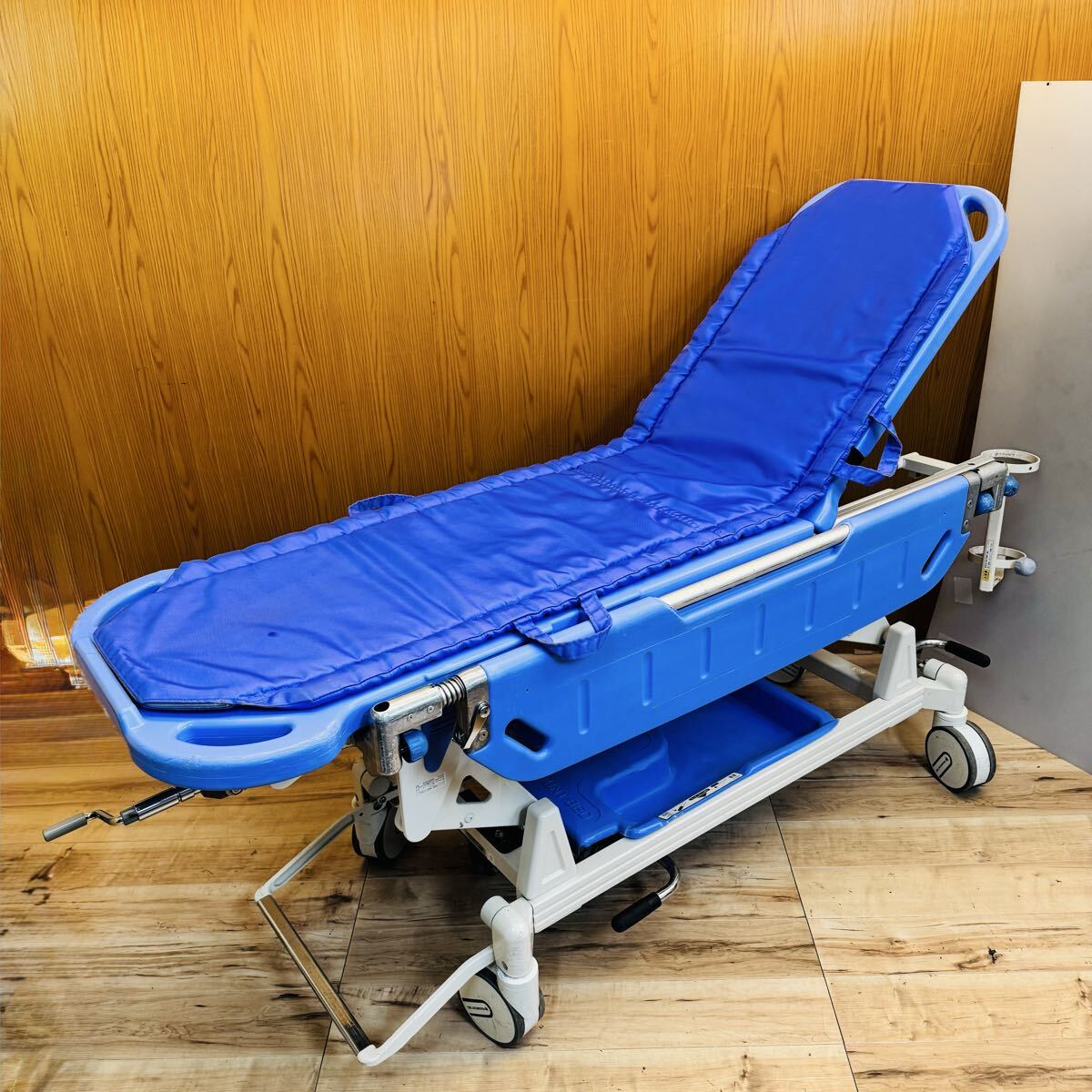 送料込み　ストレッチャー 介護用 k715 パラマウントベッド　中古 ストレッチャー 介護用 k715 パラマウントベッド 中古② 法人限定