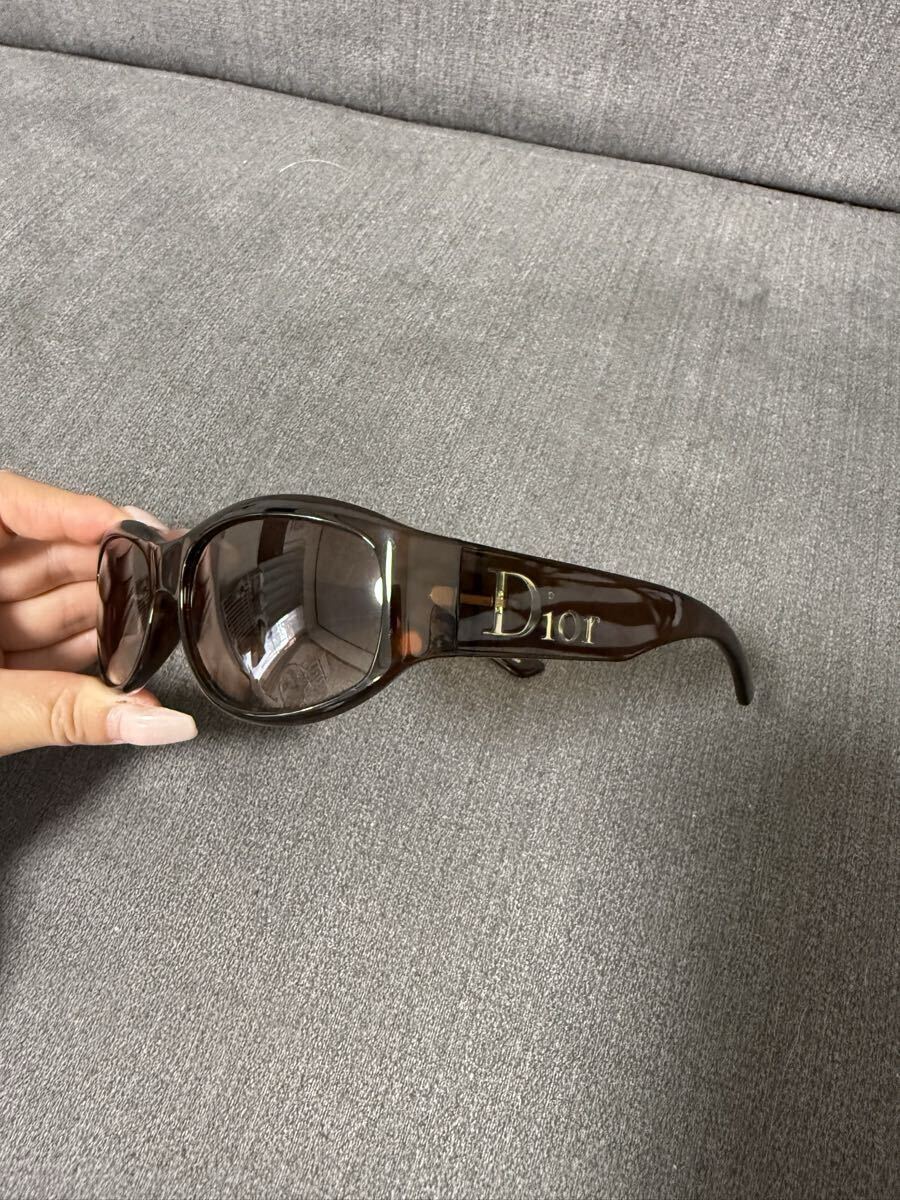 美品 HYDE着 定価3.78万 Christian Dior オーバル サングラス 国内正規