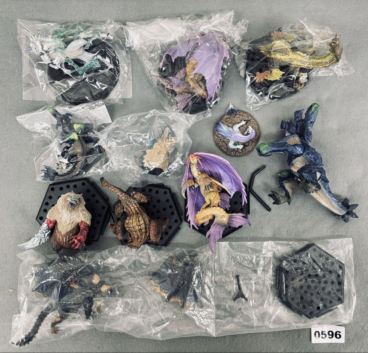 モンスターハンター フィギュア ガムート 銀嶺ガムートの落札情報詳細