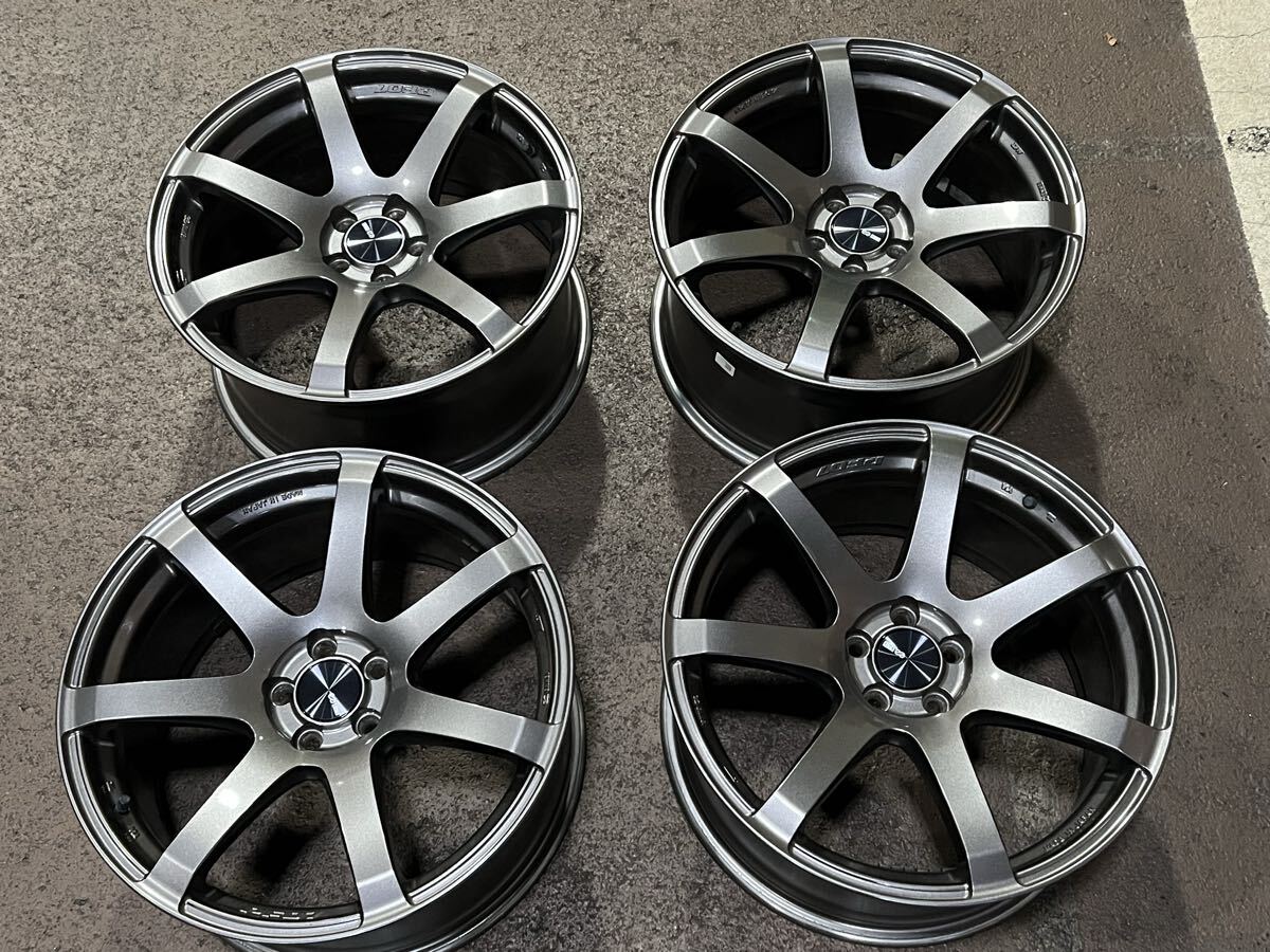 RAYS TE37SL 18インチ 5H PCD100 8.5J +45と18インチ 5H PCD100 9.5J +