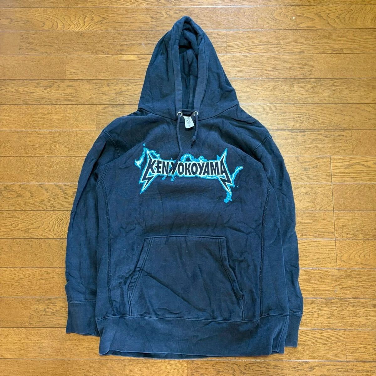 新品】ken yokoyama カミナリロゴ パーカー 横山健pizza of death