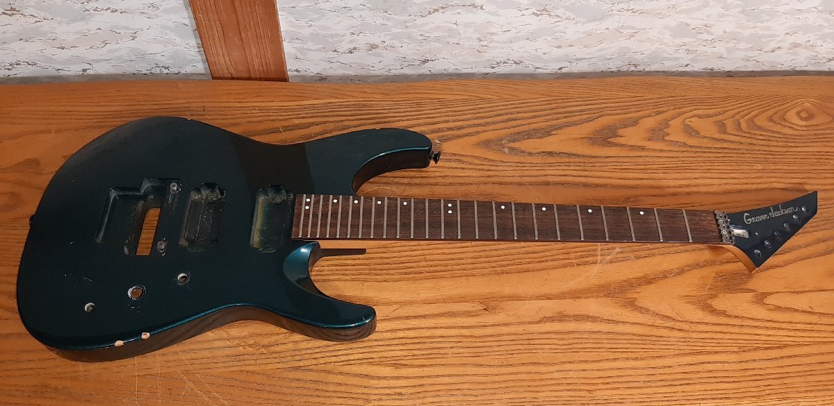 やや傷や汚れあり】Jackson Dinky 2H ☆中古美品☆ EMG 81/85 ☆ 2009