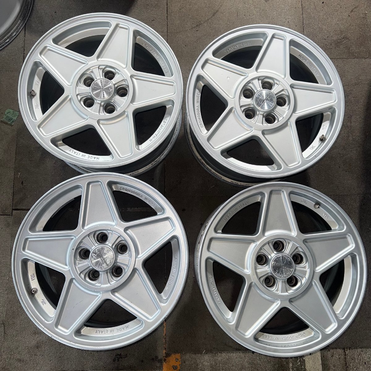 575】☆激安☆中古ホイール☆15インチ Ferrari フェラーリ CROMODORA