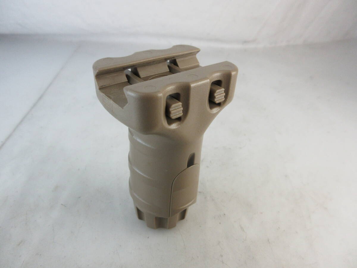 実物 TANGODOWN タンゴダウン Battle Grip QD quick型 ショートフォア