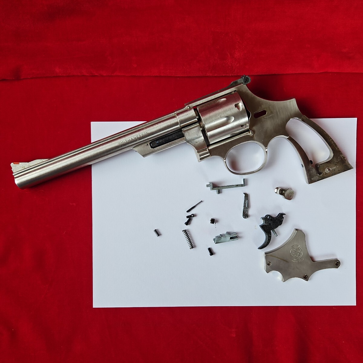 国際産業 44オートマグ・グリップ&スクリュー】44 AUTO MAG model-180