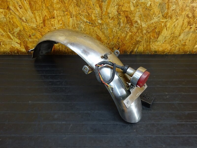 中古】W400/W650 SR400 ペイトンプレイス ステンレス リアフェンダー