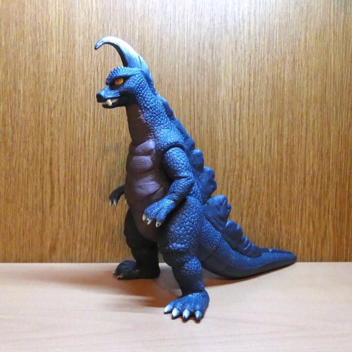 本体のみ ブルマァク ウルトラ怪獣 火吹き アーストロン 当時物の落札