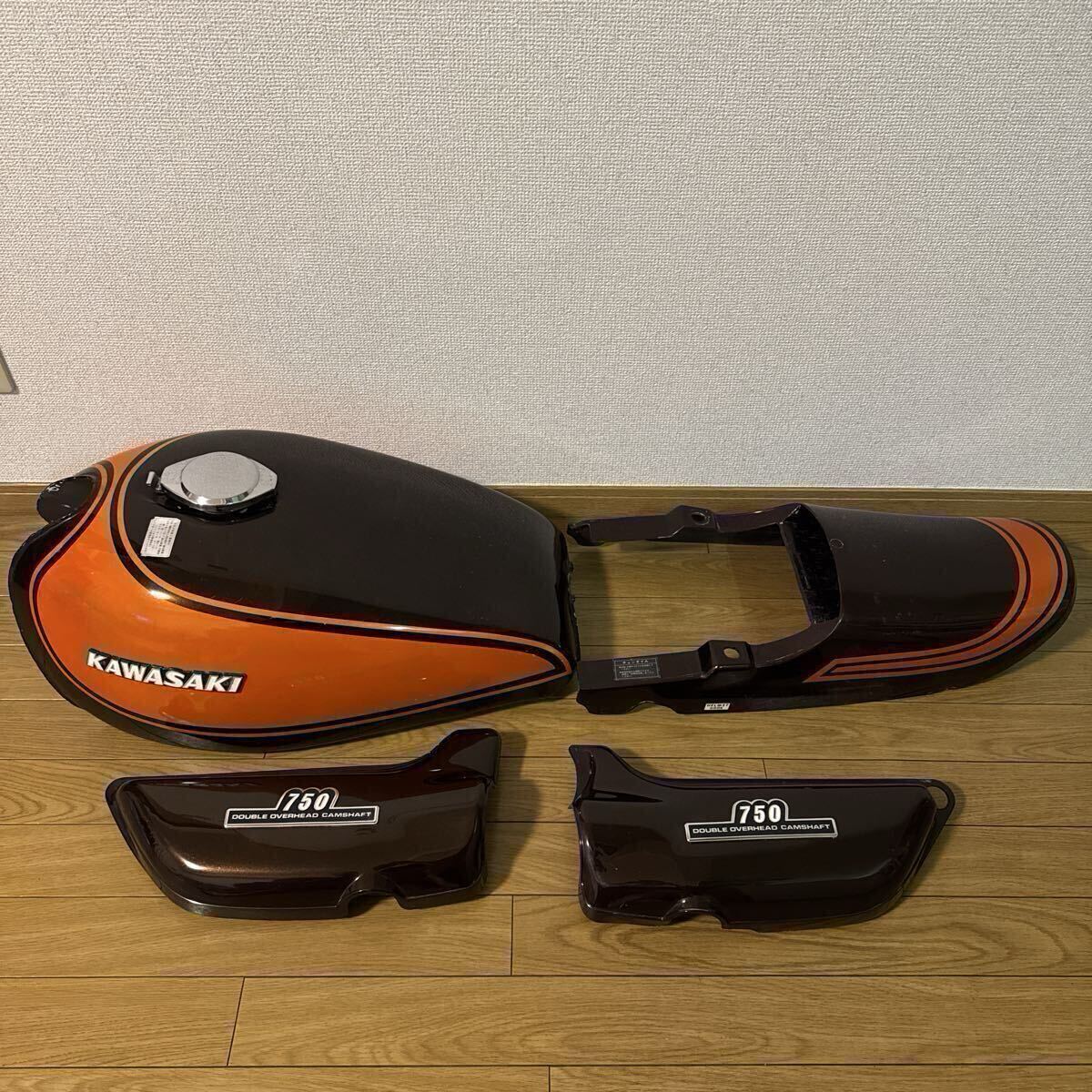z2当時物オリジナル青玉外装。上物750rsタンクセット。z1z2カワサキ