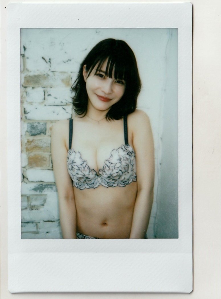 新品】岸明日香 【 やっぱり岸が好き 】 直筆サイン入り 現場チェキ⑧