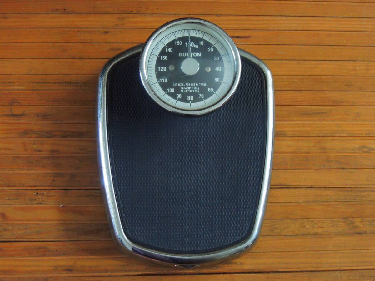 昭和レトロ 昔の体重計 自働体重計 台秤 26貫/100kg 貫kg両測 中古現状