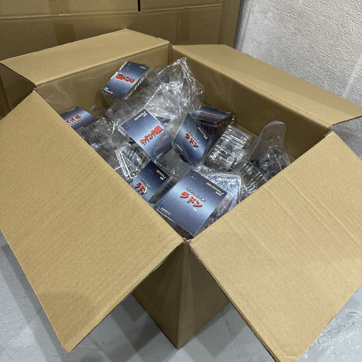 中古】K346 特撮大百科DX 古代ヤゴ怪虫 メガヌロン2000 開封済みの落札