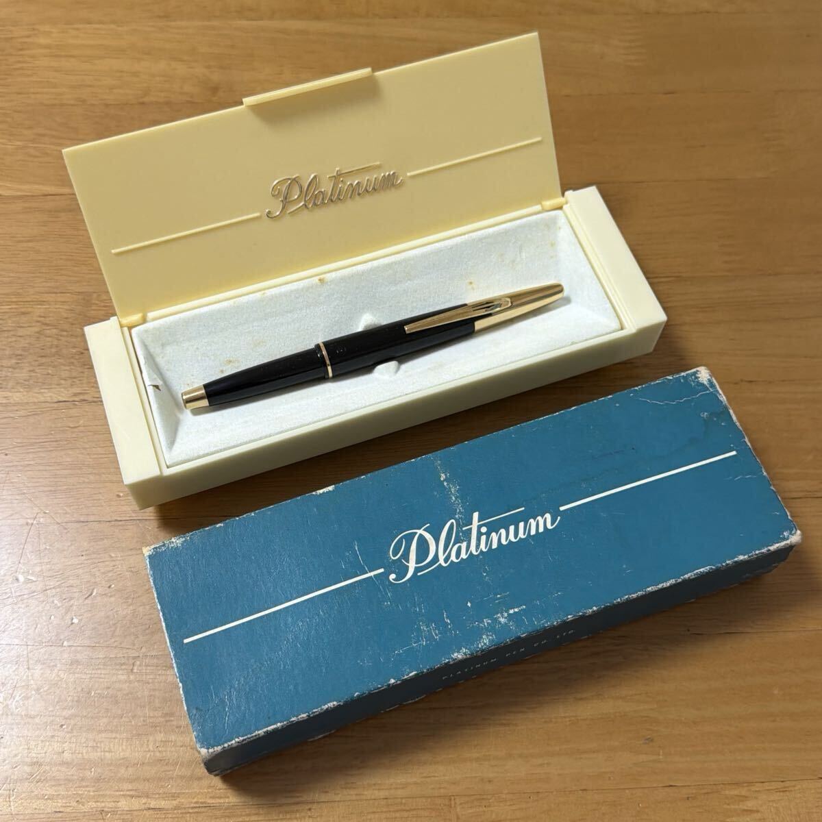 中古】プラチナ 万年筆 唐草 ブラック 細字 18K 1970年代 Platinum