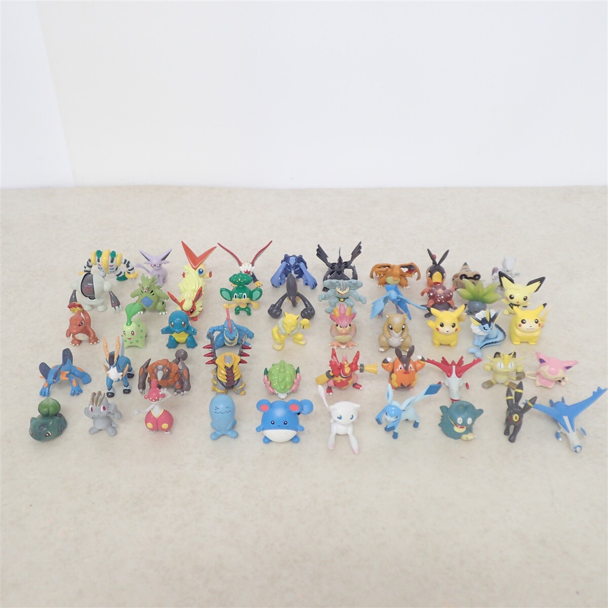 ポケモンフィギュア プラコロ ミュウ ミュウツー クリア 計2点の落札