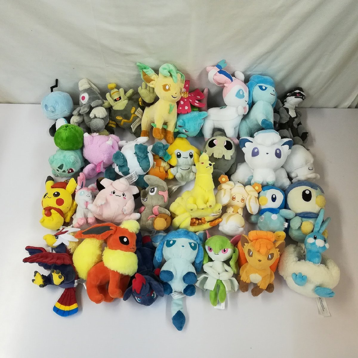 新品】ポケモンセンター サッポロ 限定 ピカチュウ アローラロコン