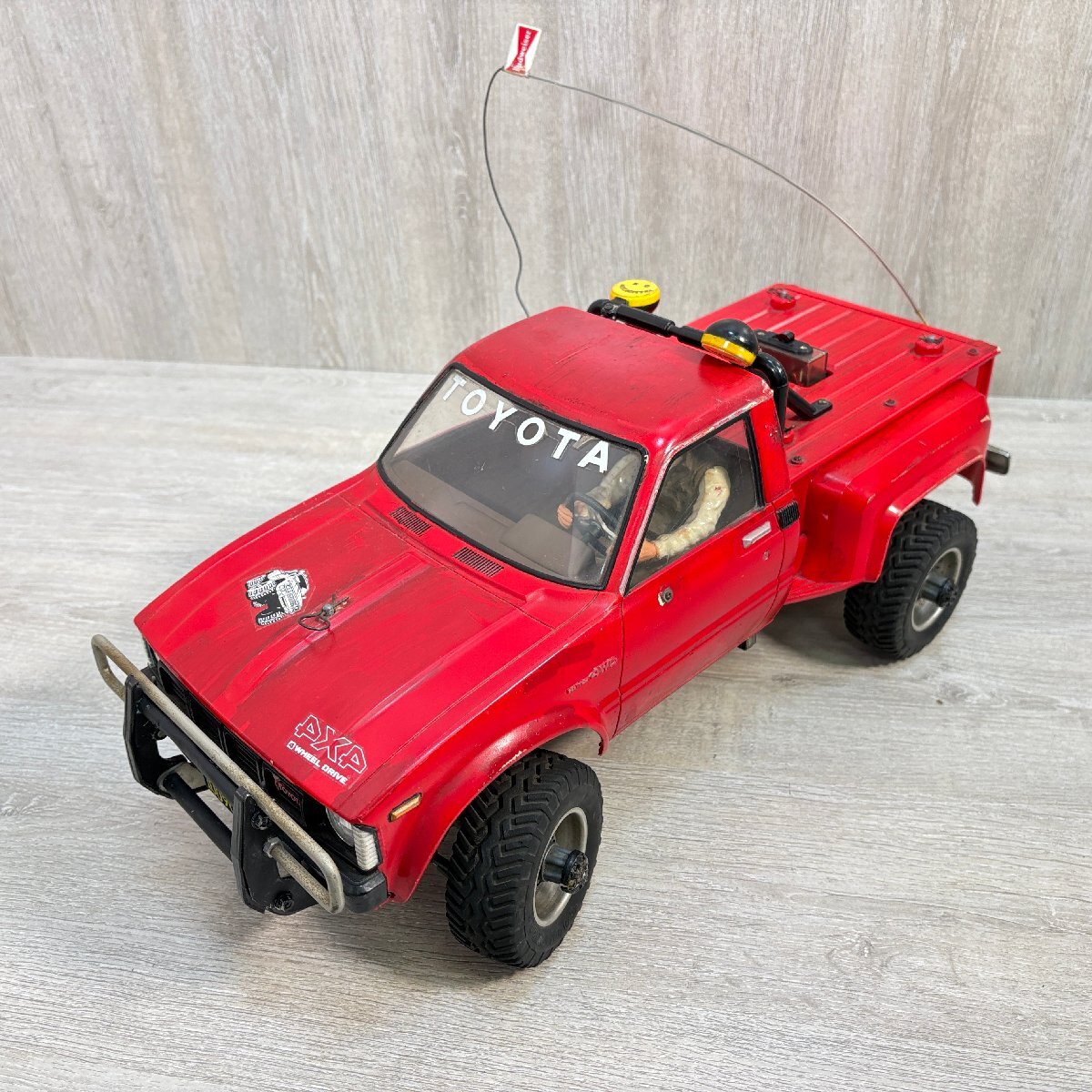 九十九堂】希少 TAMIYA タミヤ ラジコン 初代ハイラックス HILUX 4WD