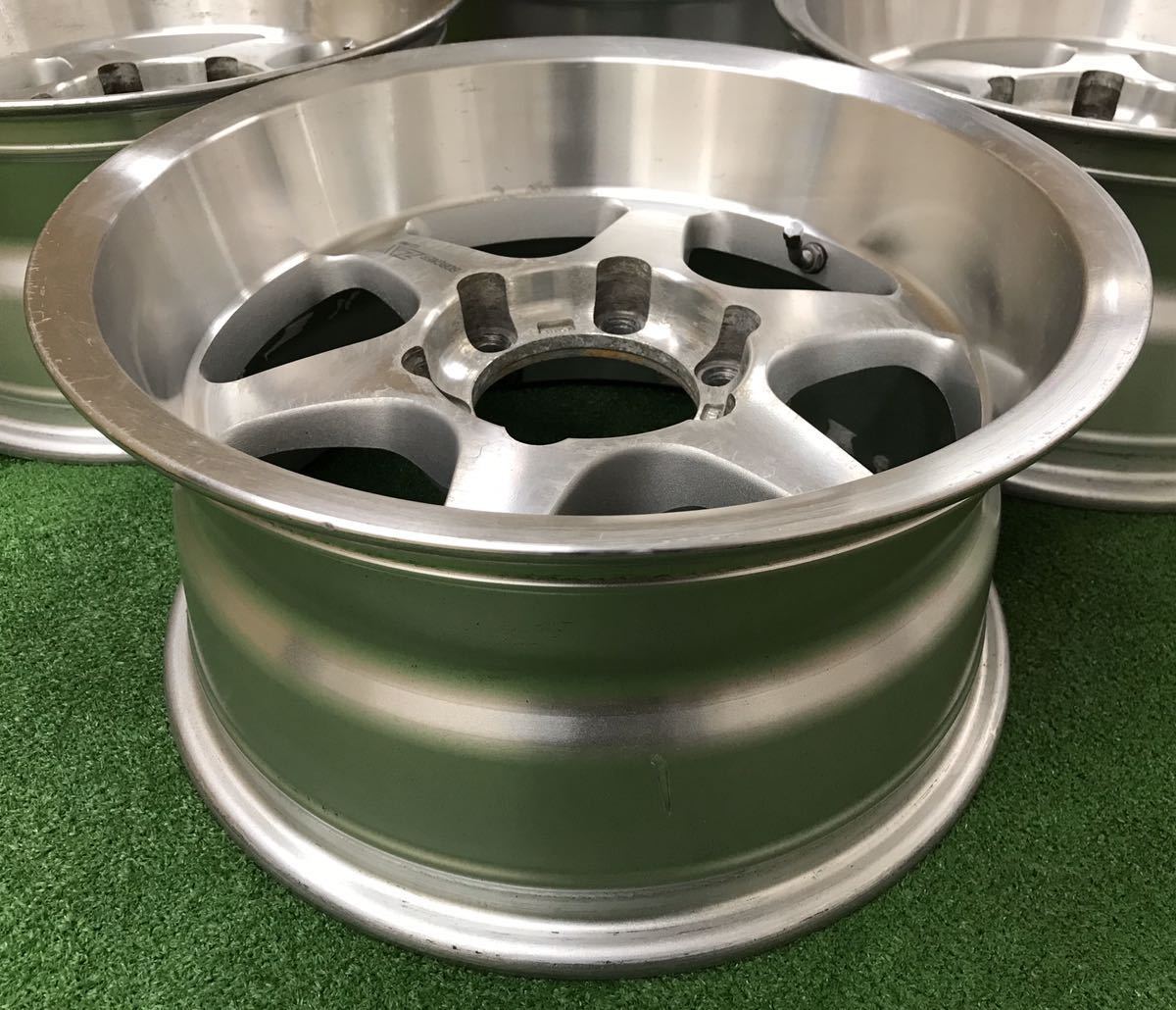 ENKEI BORGNER ZX 17インチ 8.5J 6穴PCD139.7オフセット＋5 深リム