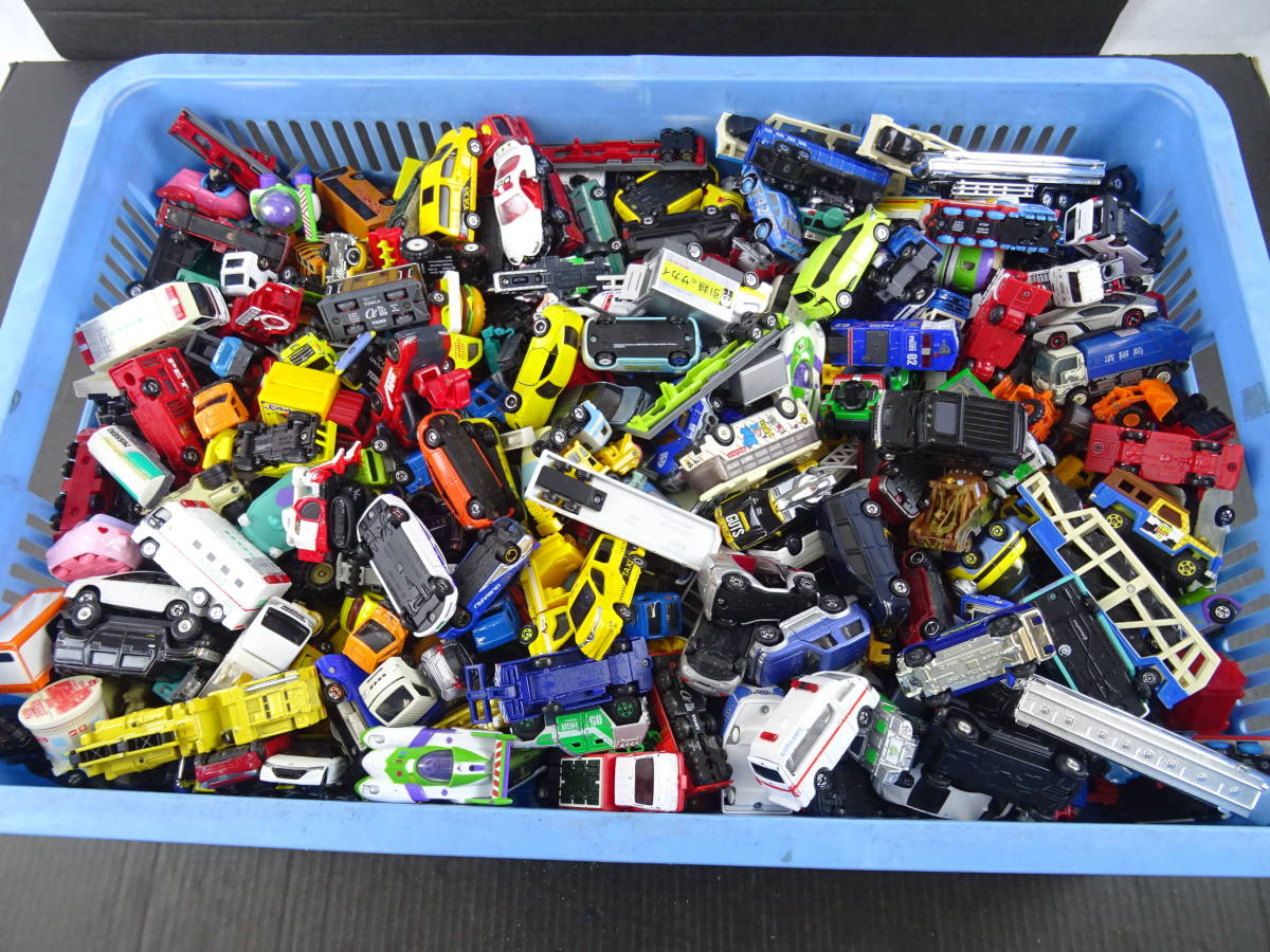 トミカ まとめて Tomica Premium is off to a great start this year! Tomica January