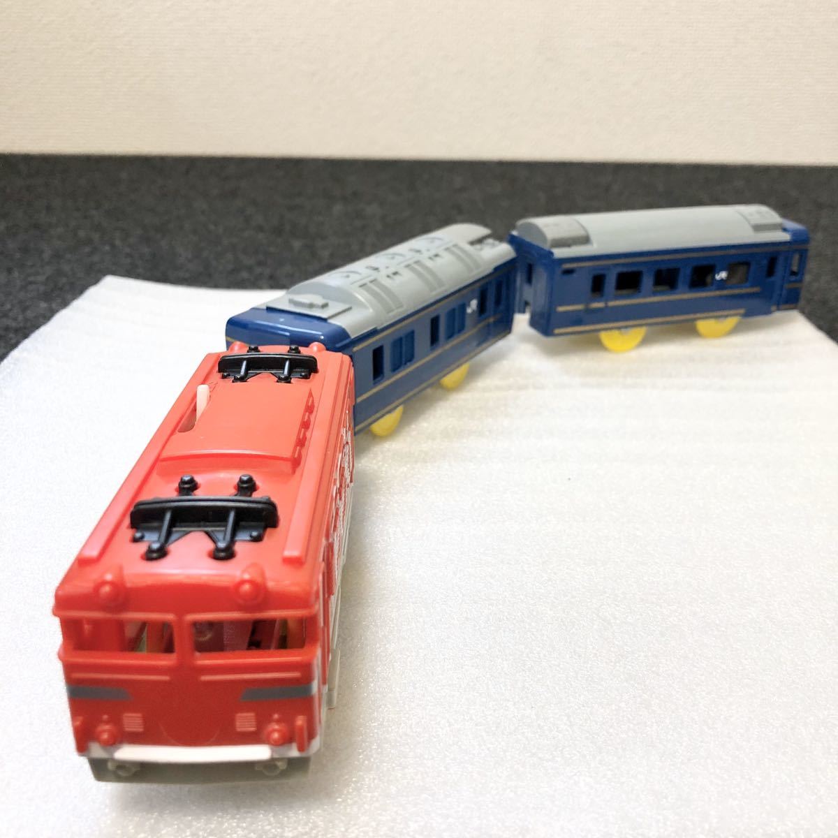 送料無料 プラレール Ef81 レインボー 北斗星 ブルートレイン 電気機関車 同梱で450円引き 絶版 レア の落札情報詳細 ヤフオク落札価格情報 オークフリー スマートフォン版