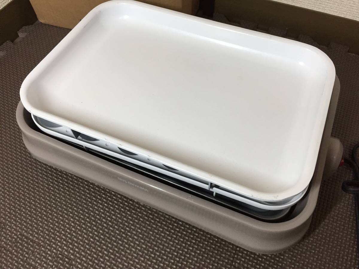 B230アイリスオーヤマ たこ焼き器 2WAY ( たこ焼きプレート 24穴 平面プレート ) セラミックコート グレー PHP-C24W-H の落札情報詳細| ヤフオク落札価格情報 オークフリー・スマートフォン版 B230アイリスオーヤマ たこ焼き器 2WAY ( たこ焼きプレート 24穴 平面プレート ) セラミックコート グレー PHP-C24W-H の落札情報詳細| ヤフオク落札価格情報 オークフリー・スマートフォン版