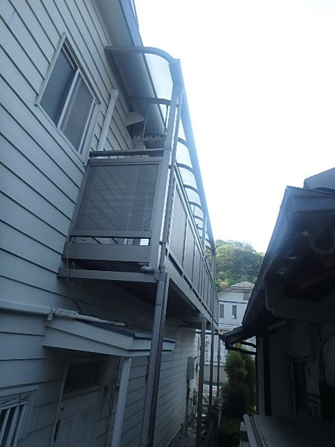 サイドフェンスパンチングパネル大型横長ベランダ渡り廊下アルミサッシポリカ屋根物干し付き 直 の落札情報詳細 ヤフオク落札価格情報 オークフリー スマートフォン版