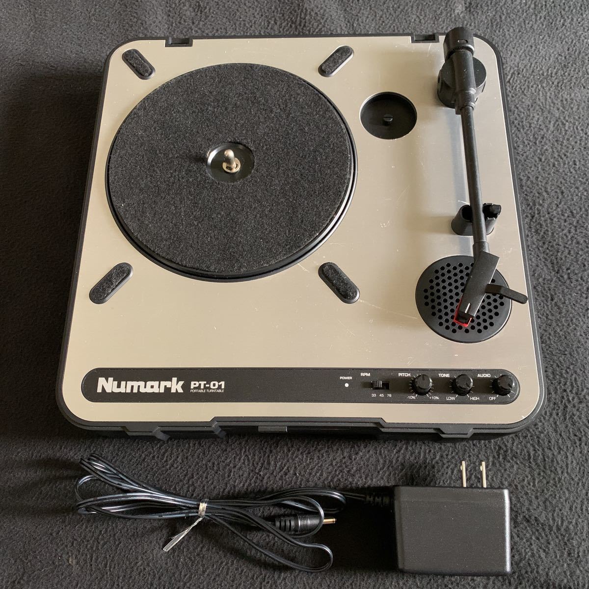 Numark PT-01 USB ポータブルターンテーブル PT01 USB | Numark numark