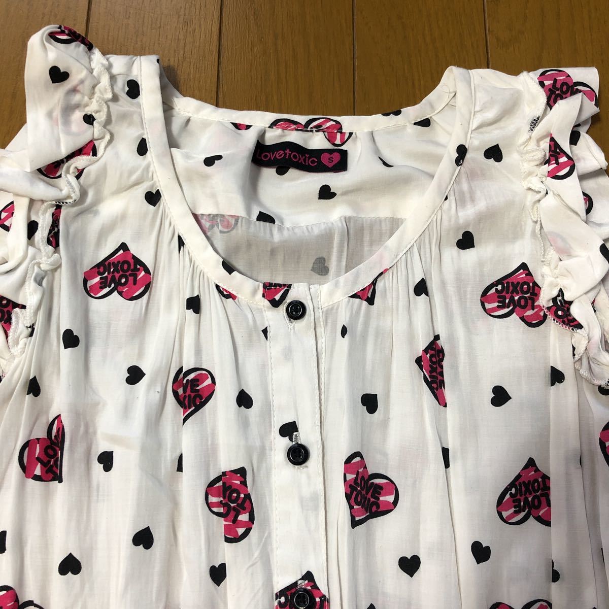 Love Toxic ラブトキ ワンピース 白 S 140 中古品 の落札情報詳細 ヤフオク落札価格情報 オークフリー スマートフォン版