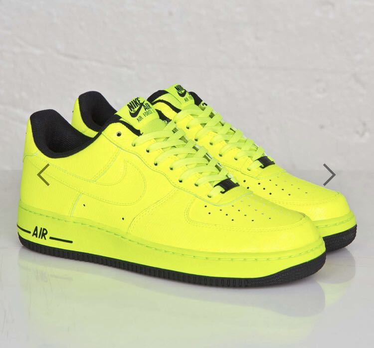 新品】Nike Air Force 1 488298-703 Volt Black ボルト 蛍光イエロー 新品】Nike Air Force 1 488298-703 Volt Black ボルト 蛍光イエロー
