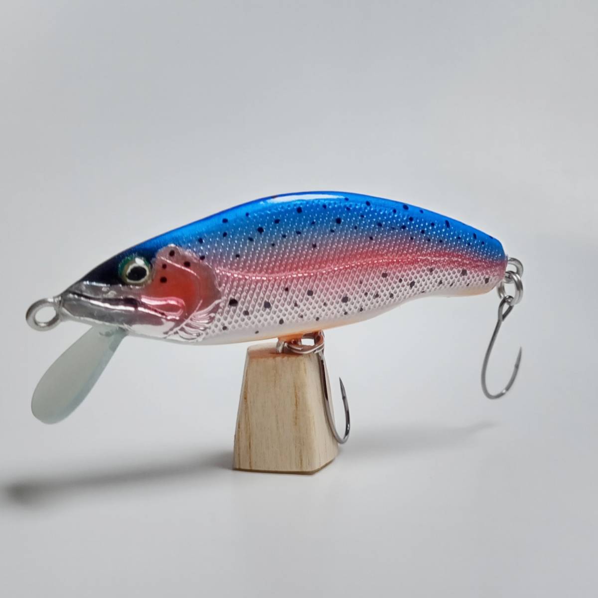新品 5個セット マス手作りルアー ミノー魚 バルサ製 J0003