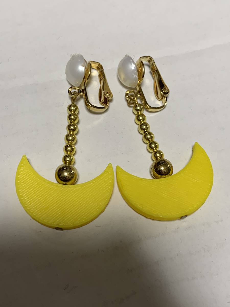 新品 美少女戦士セーラームーン セーラームーン コスプレ用真鍮製ティアラと髪飾り イヤリング4点セット 未使用 の落札情報詳細 ヤフオク落札価格情報 オークフリー スマートフォン版