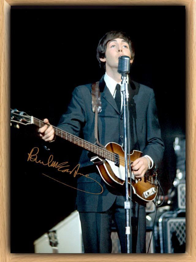 新品 送料無料 The Beatles ポール マッカートニー 額装付きサインフォト ビートルズ Hofner の落札情報詳細 ヤフオク落札価格情報 オークフリー スマートフォン版