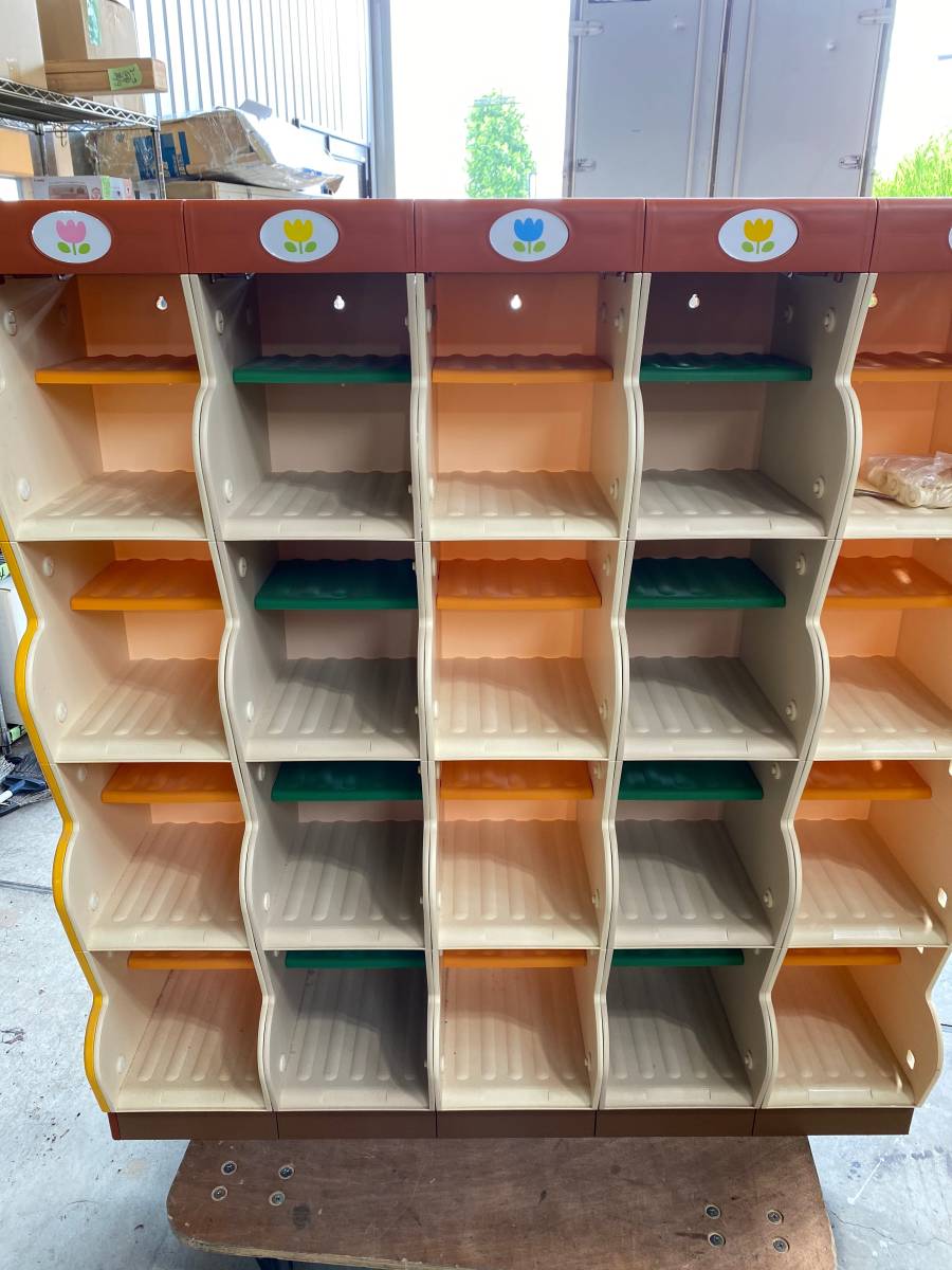 未使用保管品 靴箱 幼稚園 保育園 ２０足収納 大阪府堺市南区発 直接引取り歓迎 の落札情報詳細 ヤフオク落札価格情報 オークフリー スマートフォン版