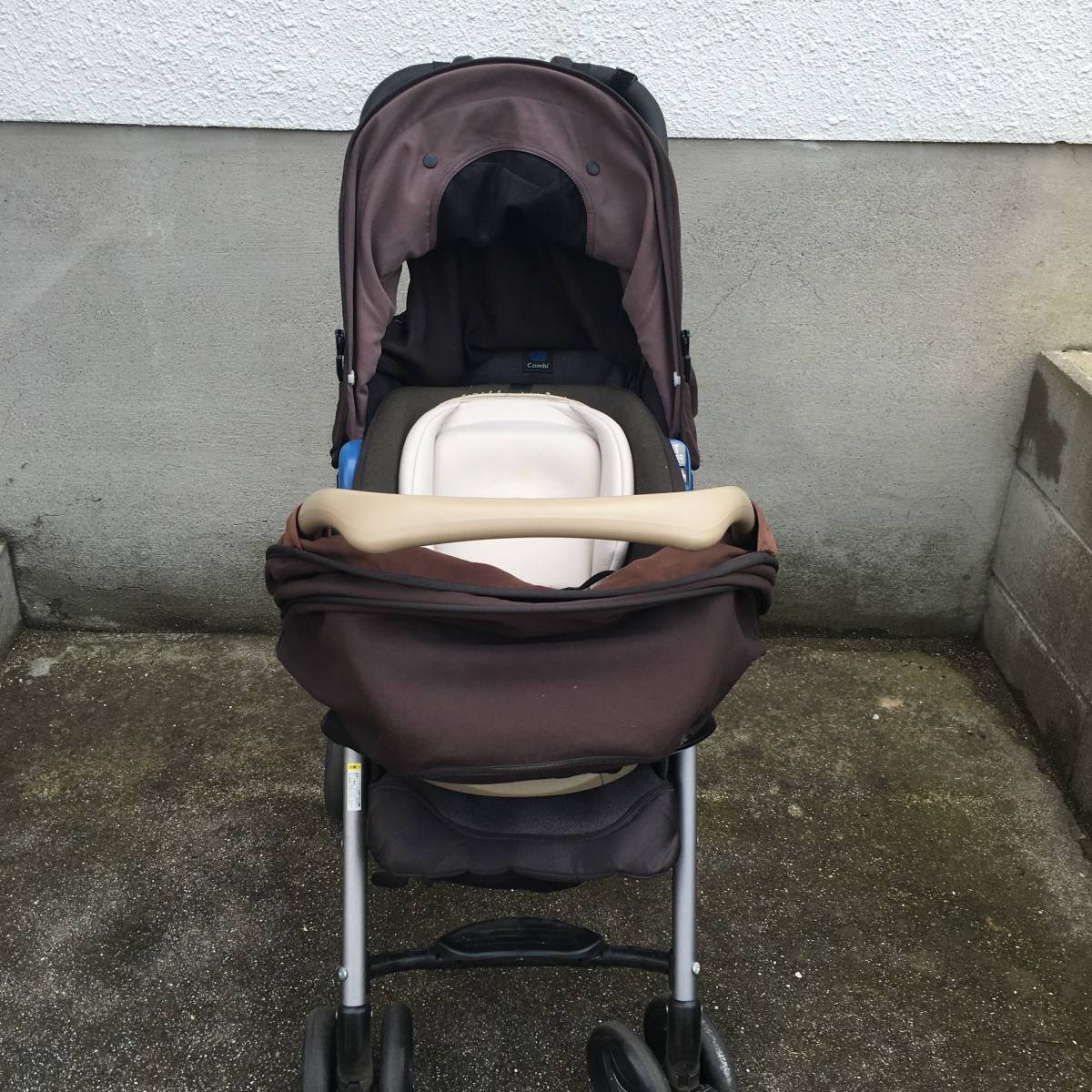 コンビ Combi 折り畳みベビーカー 車用ベビーシート Multi 5way Pw 4才位 マルチ5ウェイ 日除けネット付 リクライニング 安全 ベルト の落札情報詳細 ヤフオク落札価格情報 オークフリー スマートフォン版