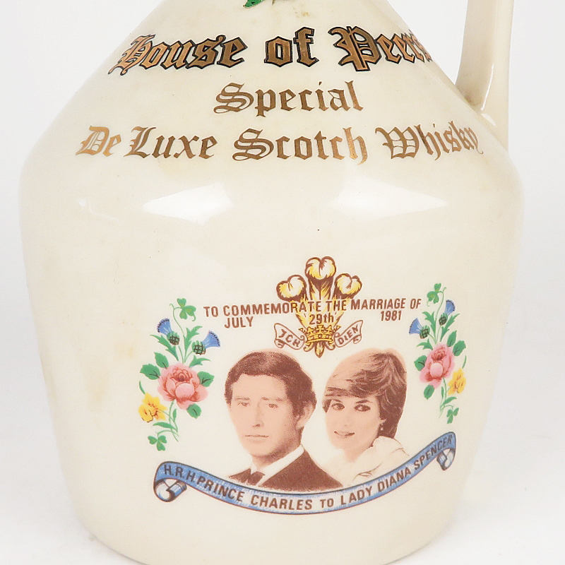 「House of Peers 」ウイスキー　ダイアナ妃成婚記念　陶器ボトル Amazon.co.jp: ベル スコッチ ウイスキー チャールズ皇太子