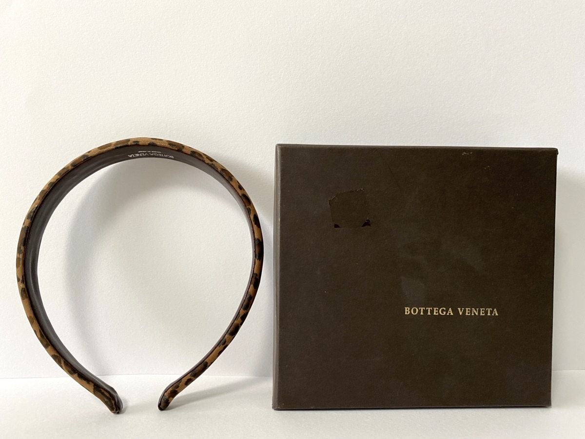 【未使用】BOTTEGA VENETA カチューシャ【美品】 極美品】BOTTEGA VENETA ボッテガヴェネタ カチューシャ ヘアバンドの