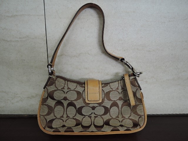 COACH コーチ シグネチャー バックルデミポーチ M3U-6362 ハンドポーチ