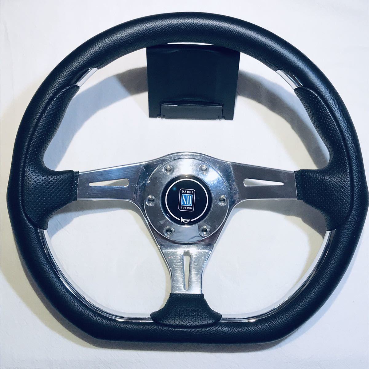 ナルディ ステアリング 35π momo ナルディ ステアリング 35π momo 即決 正規品 PERSONAL