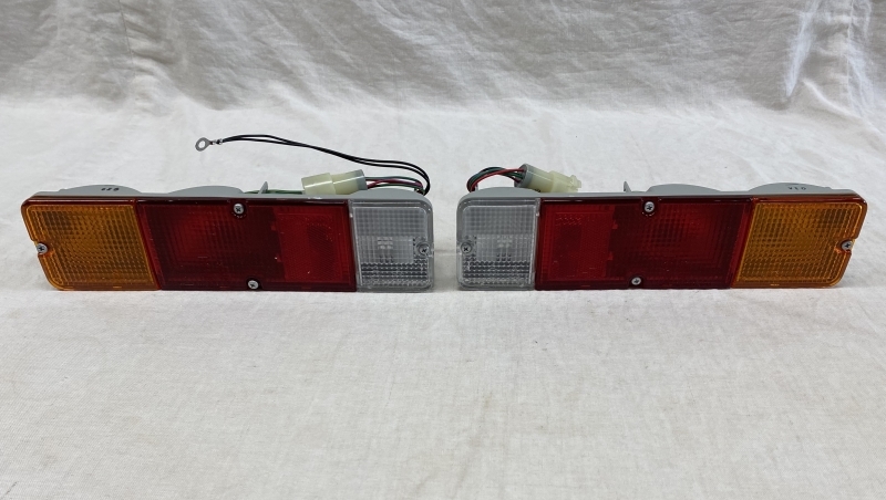 新品】未使用 開封済み / 送料込み / ジムニー JA11V 左右 テール