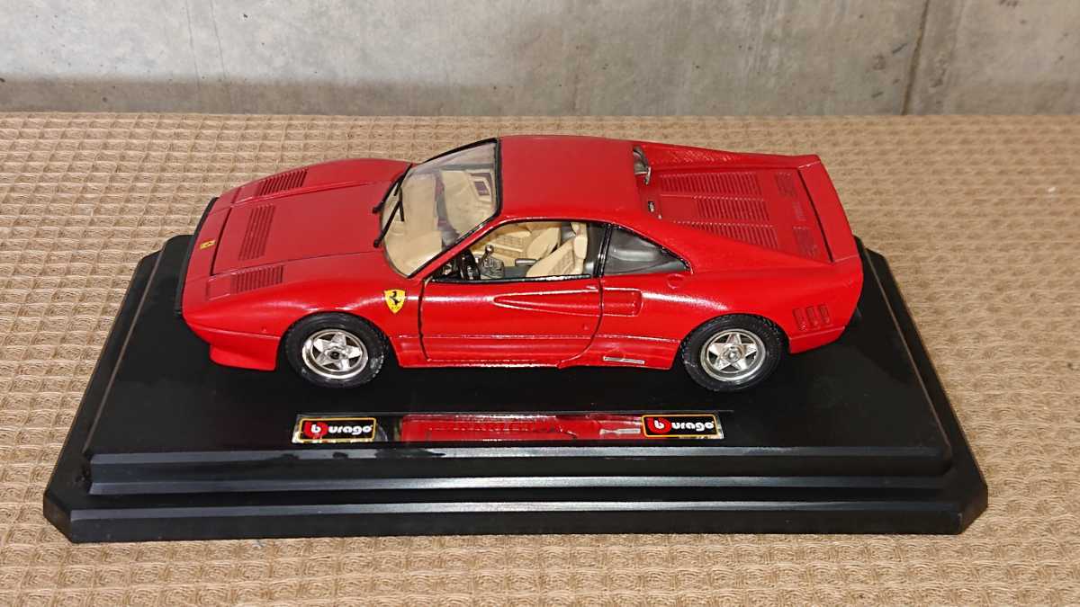 ブラーゴ フェラーリ GTO(1984)☆ミニカー☆1/24スケール☆ダイ